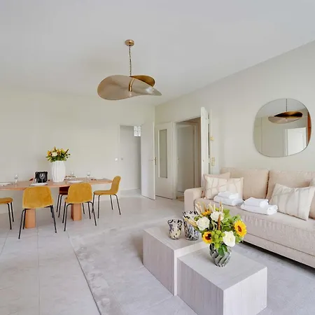 Modern With Balcony-2br For 6p - * Neuilly-sur-Seine